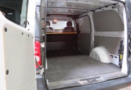 2016 Mercedes-Benz Metris Cargo Van - Image 42