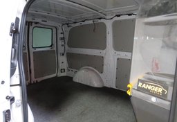 2016 Mercedes-Benz Metris Cargo Van - Image 46