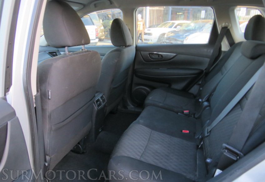 2020 Nissan Rogue - Image 24