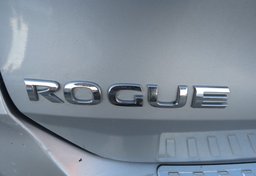 2020 Nissan Rogue - Image 17