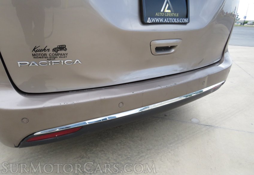 2018 Chrysler Pacifica - Image 32