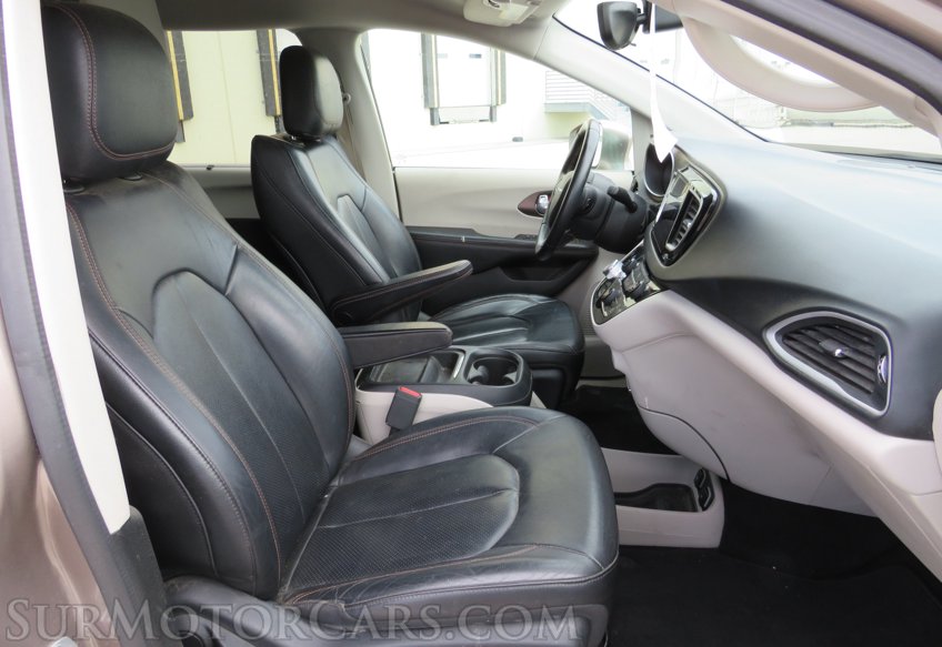 2018 Chrysler Pacifica - Image 36
