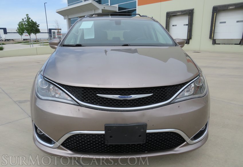 2018 Chrysler Pacifica - Image 11