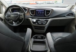 2018 Chrysler Pacifica - Image 33