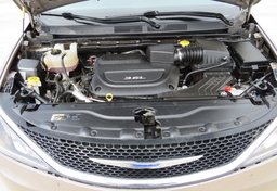 2018 Chrysler Pacifica - Image 71