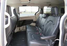 2018 Chrysler Pacifica - Image 43