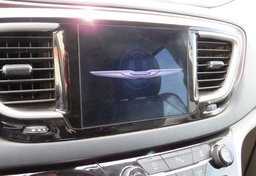 2018 Chrysler Pacifica - Image 52