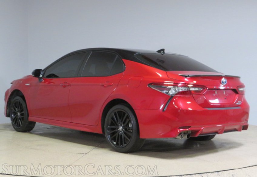 2021 Toyota Camry Hybrid - Image 9