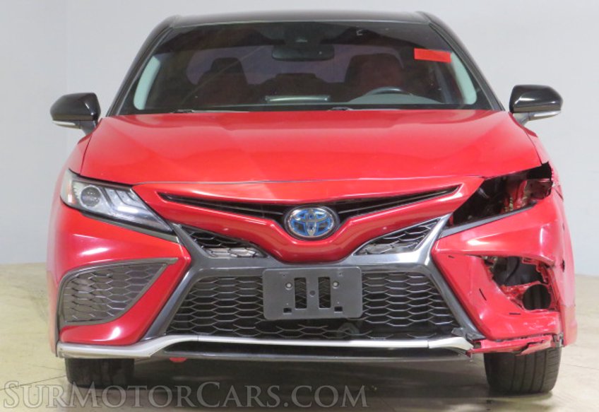 2021 Toyota Camry Hybrid - Image 11
