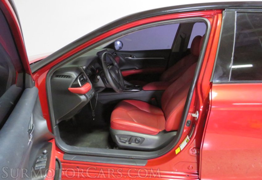 2021 Toyota Camry Hybrid - Image 19