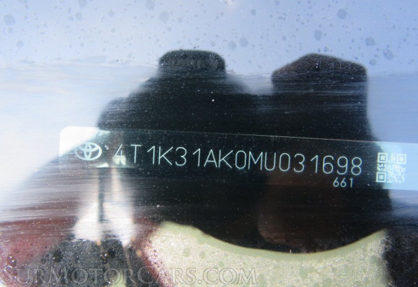 2021 Toyota Camry Hybrid - Image 32