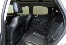 2022 Ford Escape - Image 28