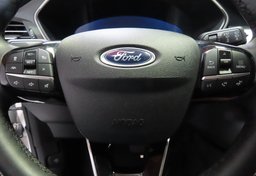 2022 Ford Escape - Image 39