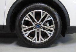 2022 Ford Escape - Image 43