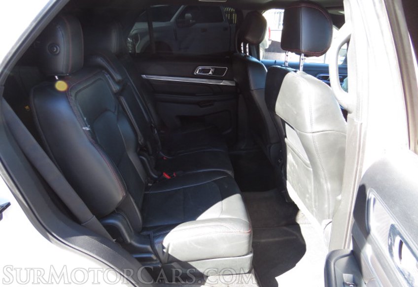 2017 Ford Explorer - Image 30