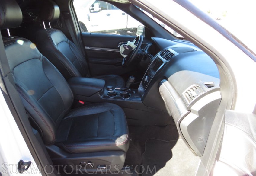 2017 Ford Explorer - Image 26