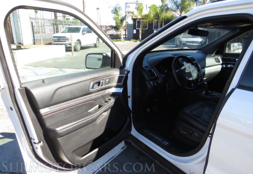 2017 Ford Explorer - Image 21