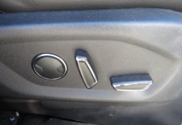 2017 Ford Explorer - Image 44