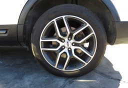 2017 Ford Explorer - Image 17