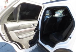 2017 Ford Explorer - Image 23