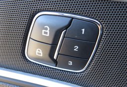 2017 Ford Explorer - Image 46