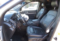 2017 Ford Explorer - Image 25