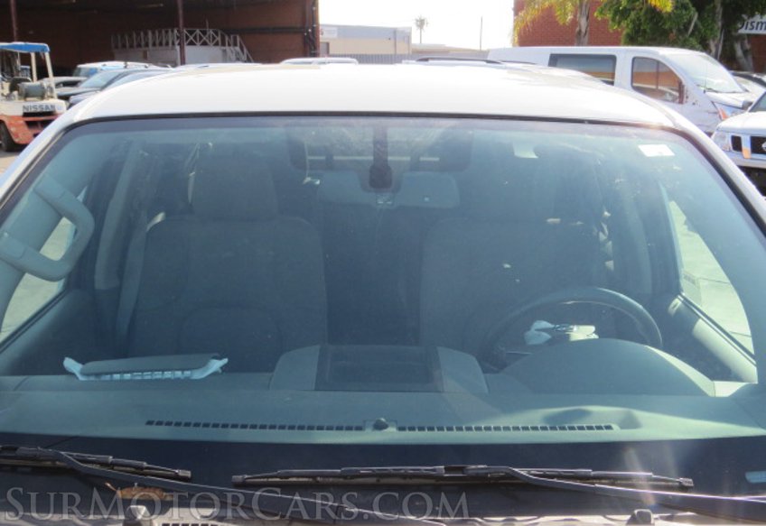 2019 Nissan Frontier - Image 16