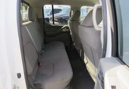 2019 Nissan Frontier - Image 30