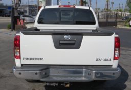 2019 Nissan Frontier - Image 12