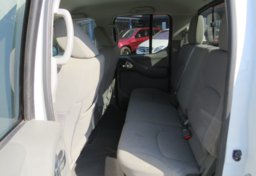 2019 Nissan Frontier - Image 31