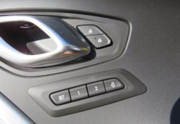 2017 Chevrolet Camaro - Image 40