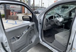2019 Nissan Frontier - Image 18