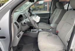 2019 Nissan Frontier - Image 24