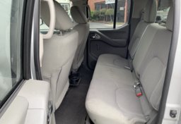 2019 Nissan Frontier - Image 28