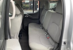 2019 Nissan Frontier - Image 26