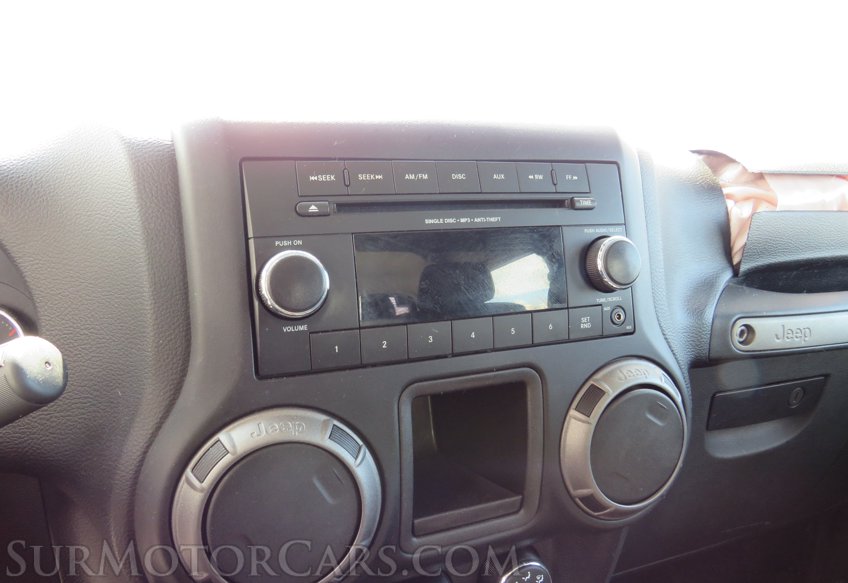 2018 Jeep Wrangler JK - Image 30