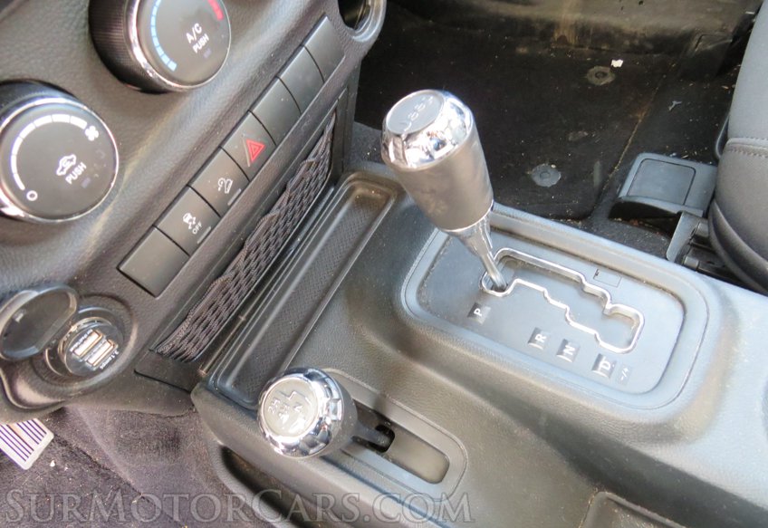 2018 Jeep Wrangler JK - Image 34