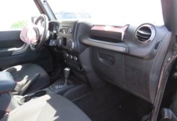 2018 Jeep Wrangler JK - Image 21