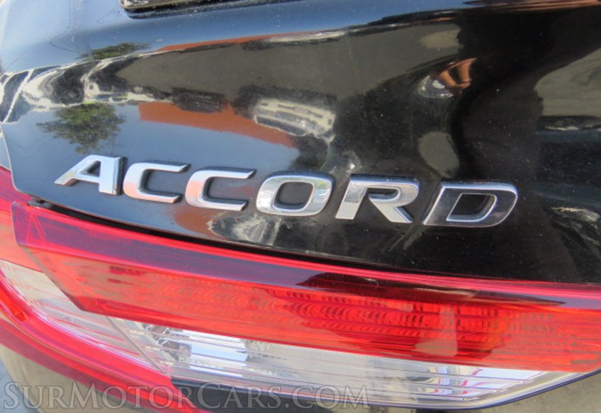 2019 Honda Accord Sedan - Image 17