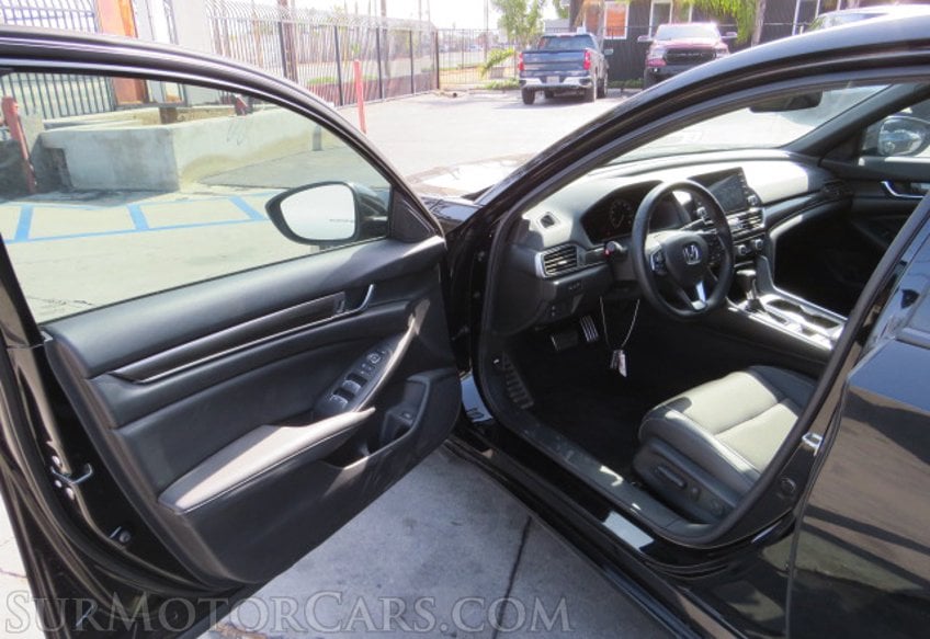 2019 Honda Accord Sedan - Image 18