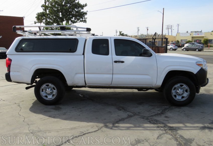 2019 Toyota Tacoma 4WD - Image 11