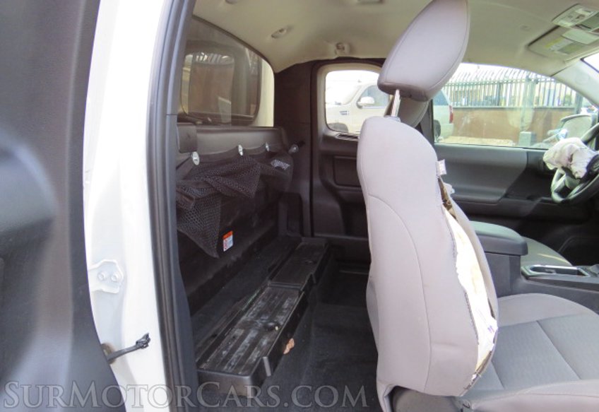 2019 Toyota Tacoma 4WD - Image 32