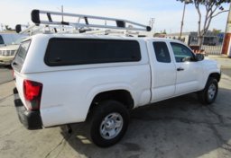2019 Toyota Tacoma 4WD - Image 5