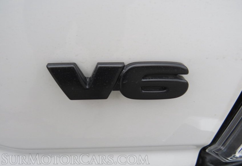 2022 Toyota Tacoma 4WD - Image 16