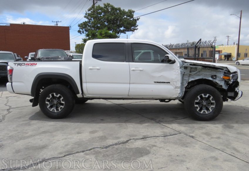 2022 Toyota Tacoma 4WD - Image 5