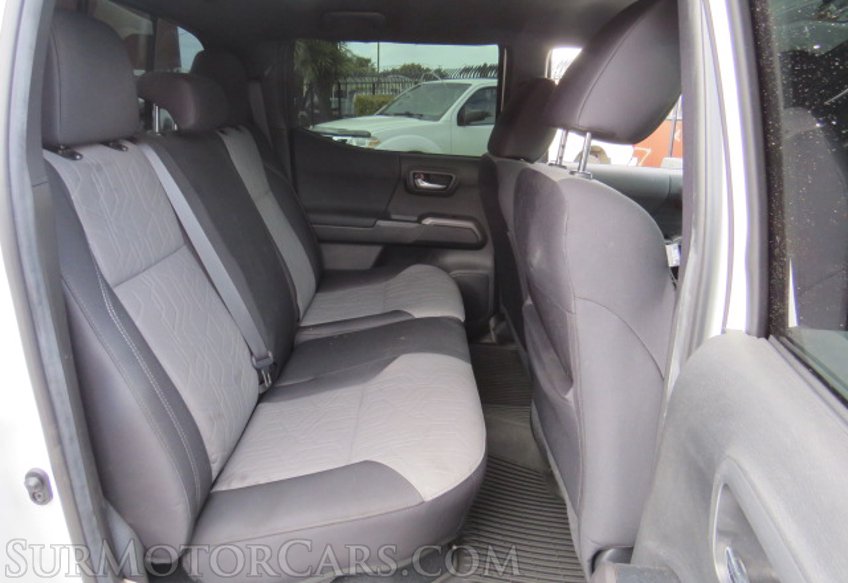 2022 Toyota Tacoma 4WD - Image 32