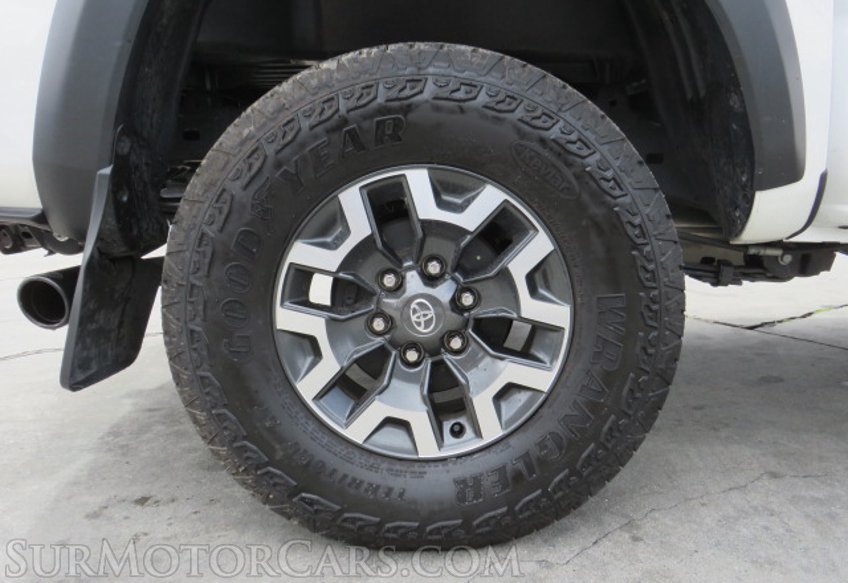 2022 Toyota Tacoma 4WD - Image 19