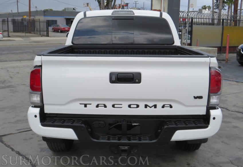 2022 Toyota Tacoma 4WD - Image 12