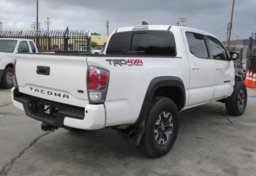2022 Toyota Tacoma 4WD - Image 6
