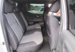 2022 Toyota Tacoma 4WD - Image 32